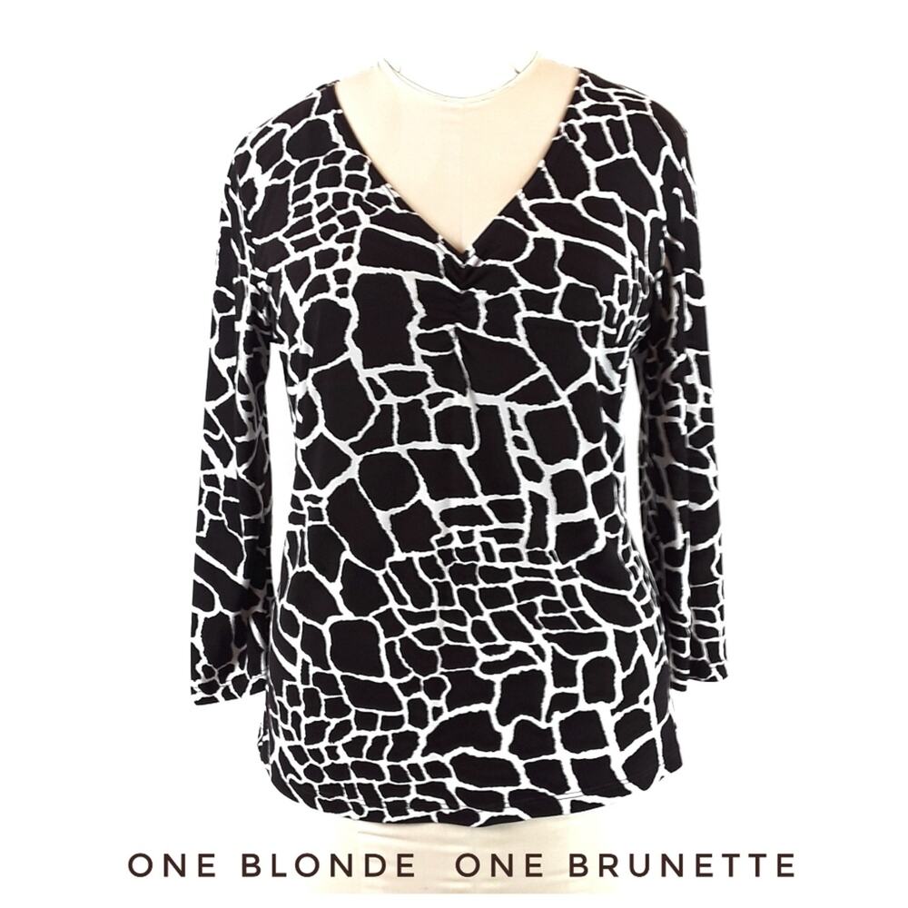 Casual Stretch Knit Top Brown & White Animal Print V-Neck 3/4 Sleeves Size M